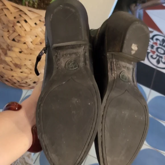 Ariat Black Leather Western Boots - Picture 7 of 9